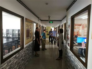 金山區(qū)開(kāi)展民辦教育培訓(xùn)機(jī)構(gòu)“雙隨機(jī)、一公開(kāi)”聯(lián)合檢查，規(guī)范市場(chǎng)促發(fā)展